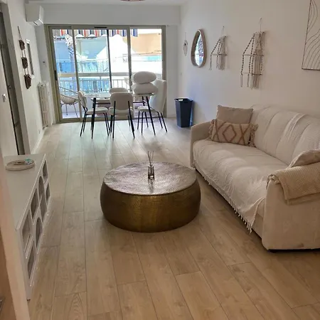 With Perfect Location And View Apartment Antibes