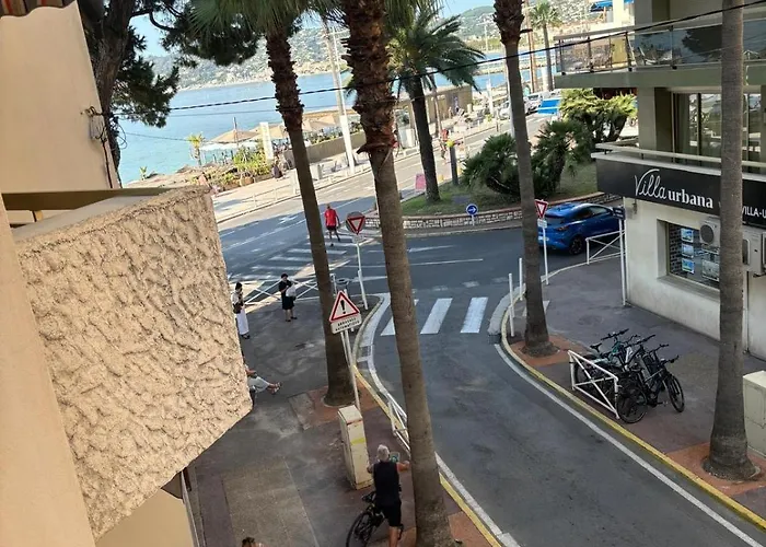 Apartment With Perfect Location And View Antibes