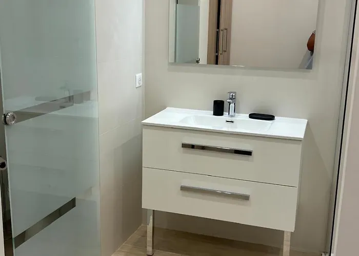 With Perfect Location And View * 昂蒂布